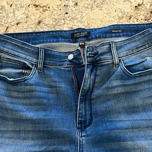 Judy Blue skinny fit distressed jeans. Size 18